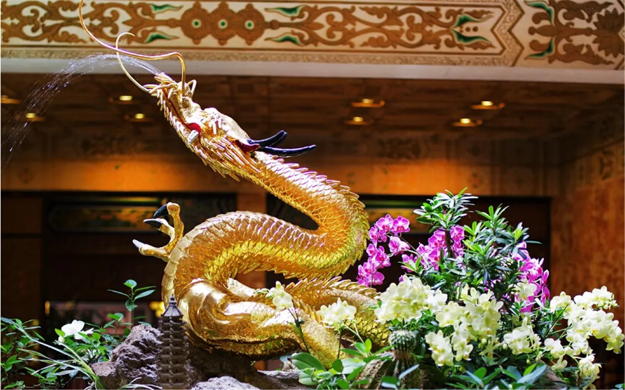 ภายในโรงแรม The Grand Hotel