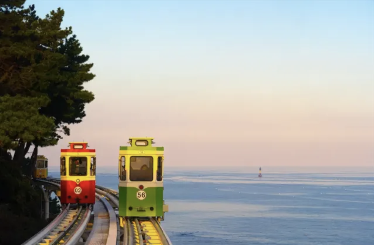 釜山膠囊列車夕陽美景