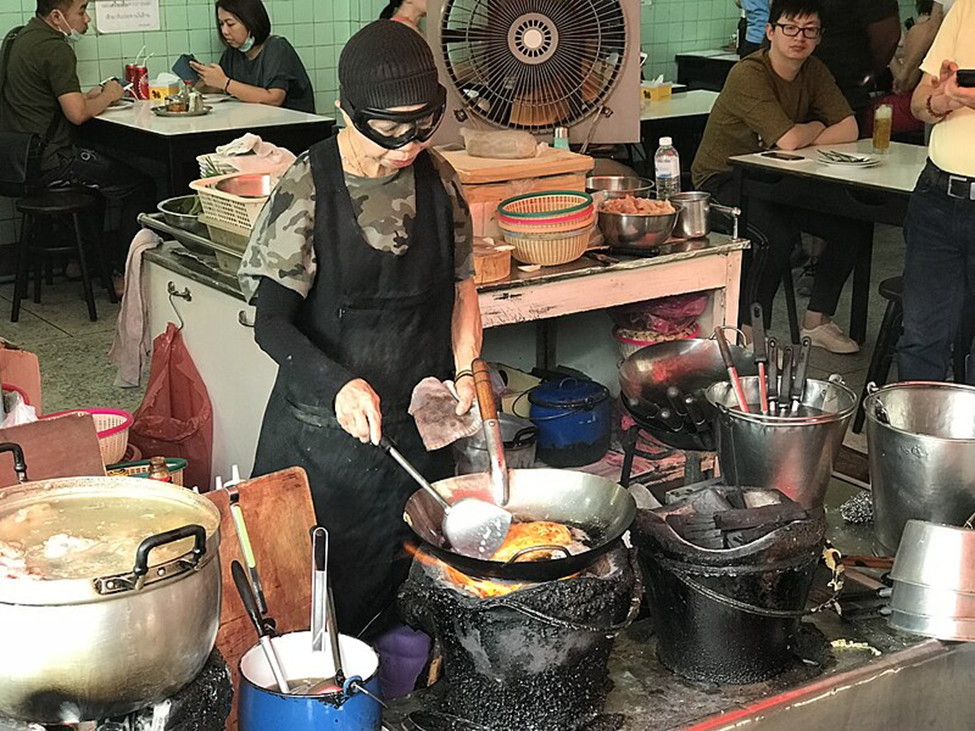 Ran Faai at it with the magical dishes, making delicious food like a wizard