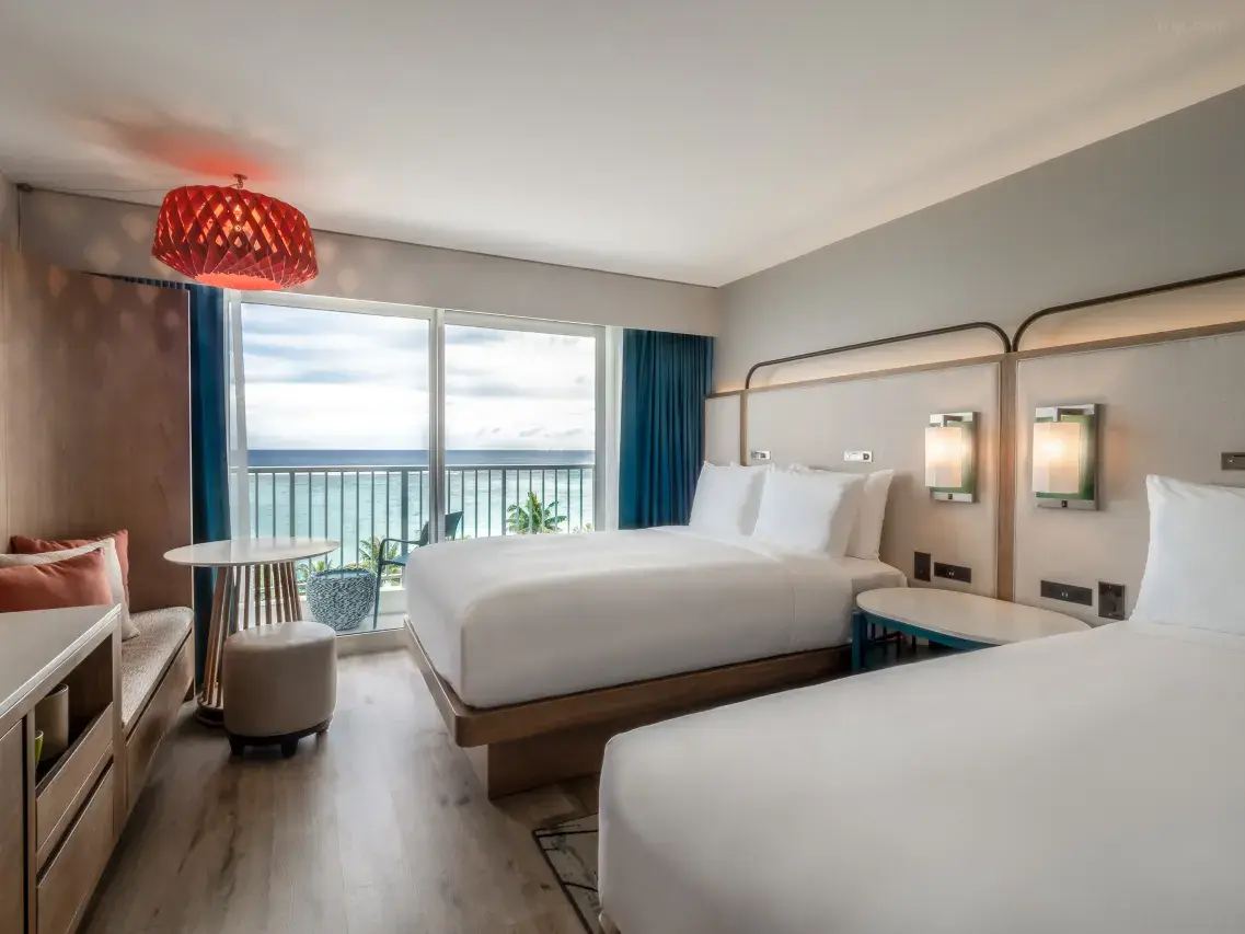 關島皇冠假日度假飯店