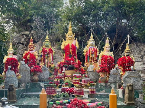 วัดเขาทำเทียม