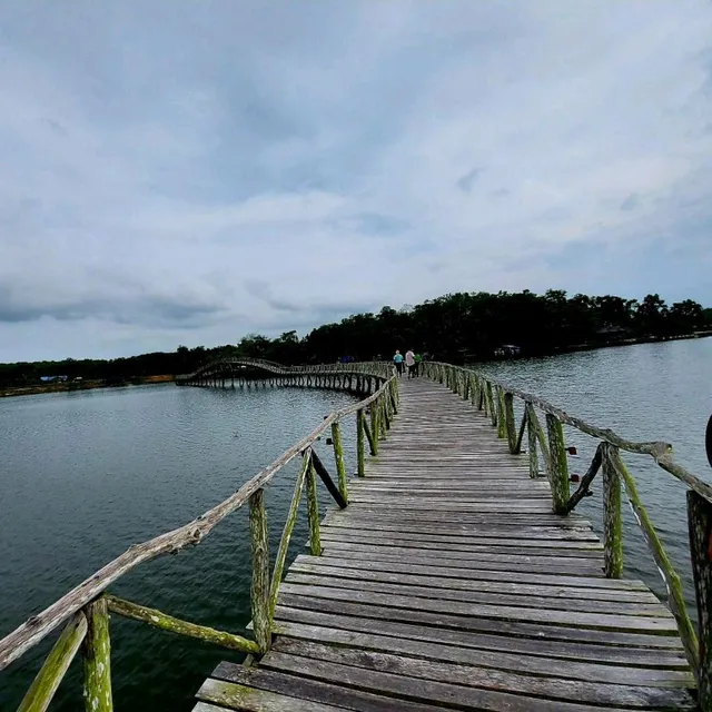 สะพานไม้เคี่ยม ชุมพร