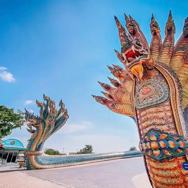 วัดบ้านไร่