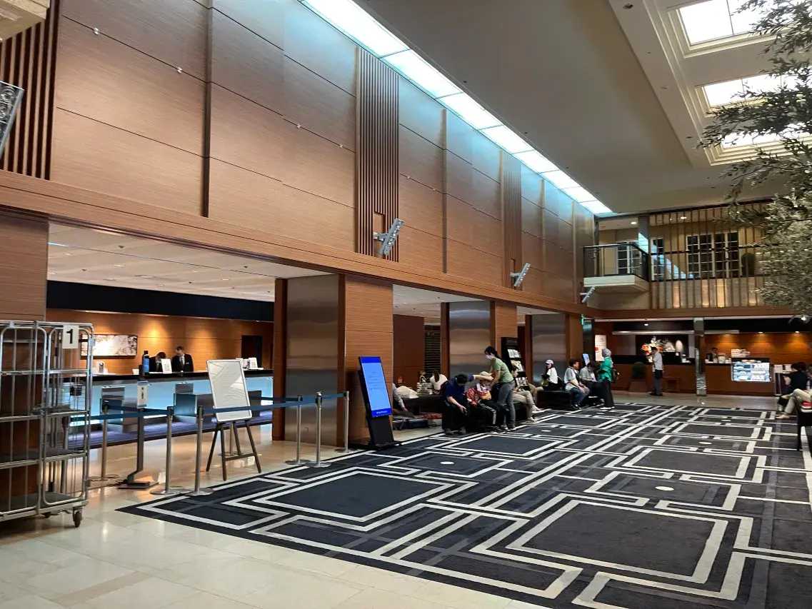大阪日航飯店大廳