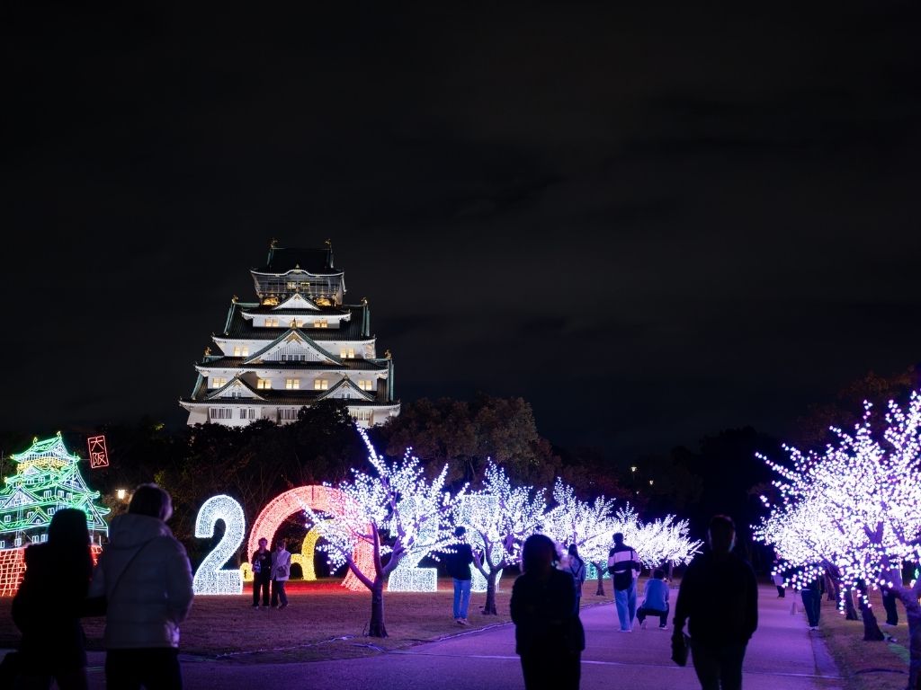 เคาท์ดาวน์ท่ามกลางประวัติศาสตร์ที่ Osaka Castle Park