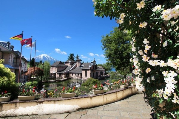 富士山腳下的歐式音樂主題庭園