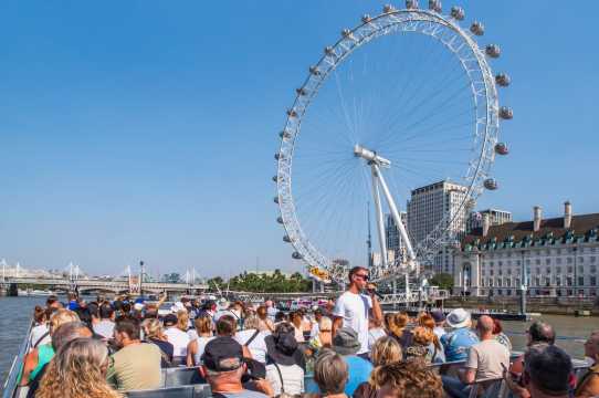 ฉลองบนเรือแม่น้ำเทมส์ - เคาท์ดาวน์ลอนดอน