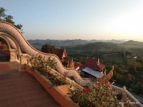 วัดป่าภูหายหลง – วัดป่ากรรมฐานบนยอดเขาหมอกลอยปากช่อง