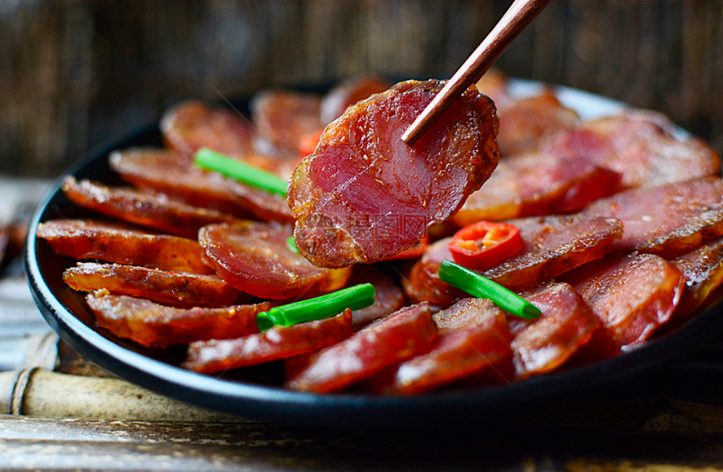 ไส้กรอกเบคอน