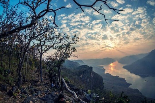 ดอยค้ำฟ้า (อุทยานแห่งชาติผาแดง) - ที่เที่ยวเชียงดาว