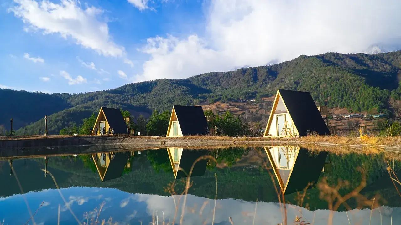 ภูเขาหิมะมังกรหยก 2569: คู่มือเที่ยวลี่เจียง กระเช้า ค่าเข้า และวิธีเดินทาง | Trip.com