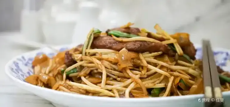 ผัดซีอิ๊วเนื้อ