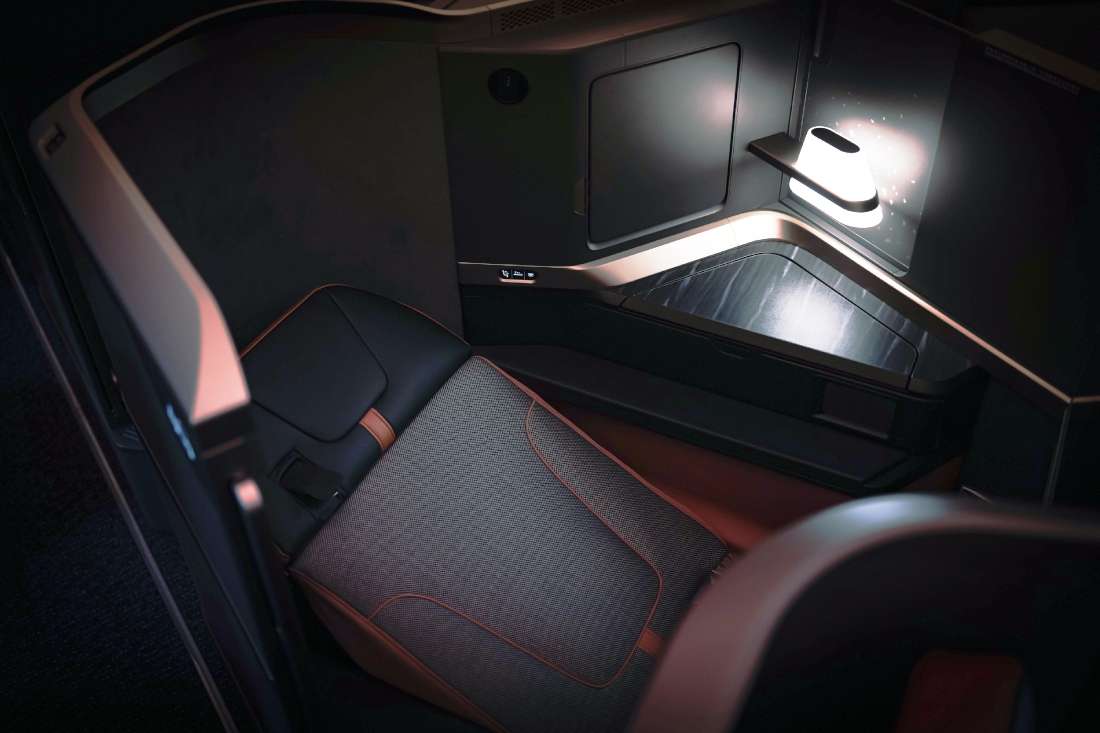 Starlux Airlines รีวิว 2569: รีวิวทุกชั้นโดยสาร เส้นทางบิน บริการ และการจอง | Trip.com