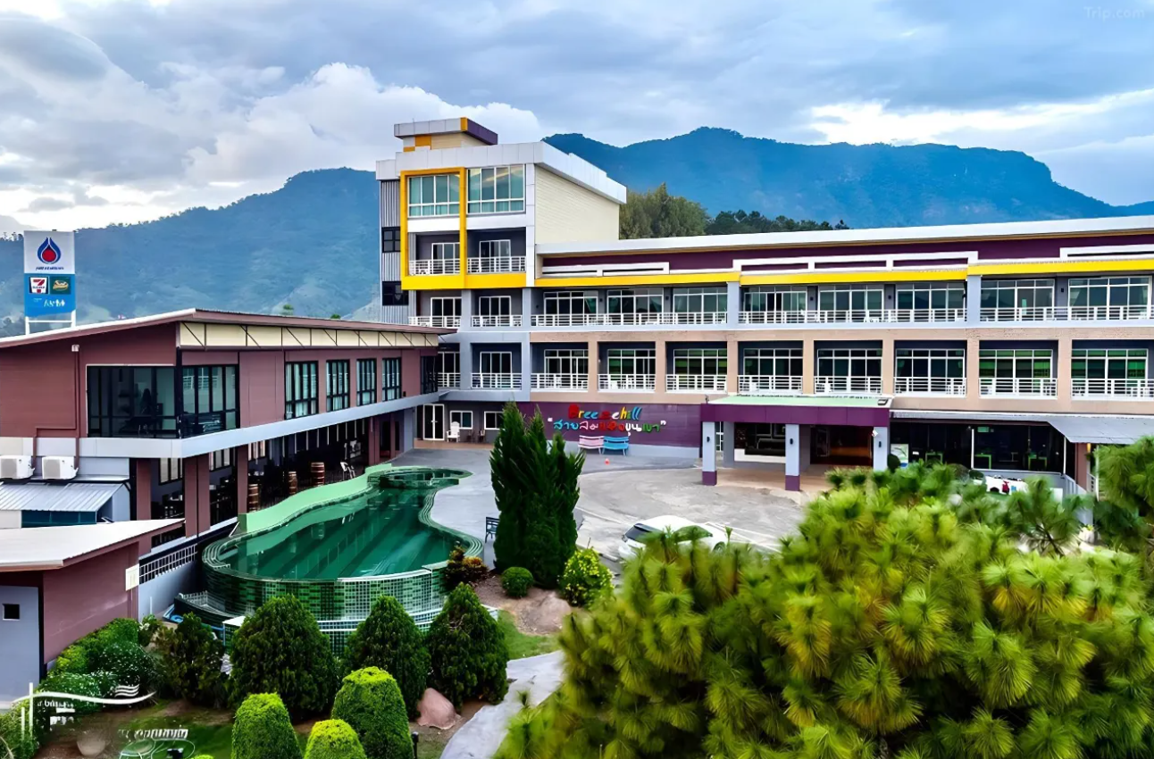 บรีซ ฮิลล์ โฮเทล