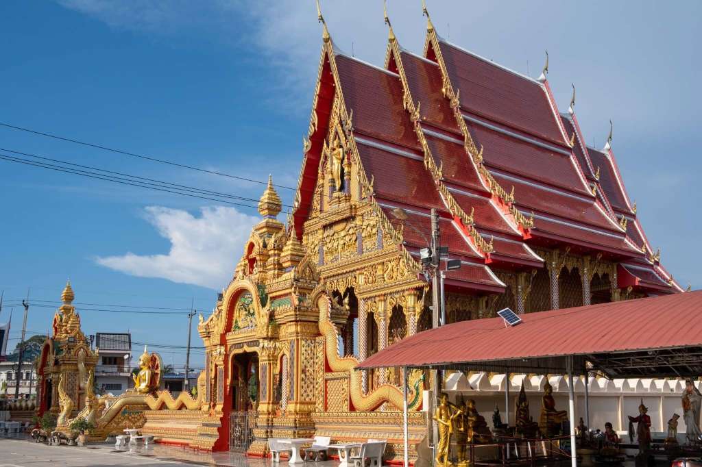 9. วัดห้วยใหญ่