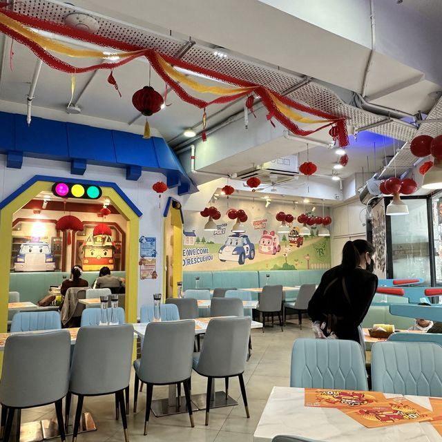 POLI CAFE 波力主題餐廳用餐環境