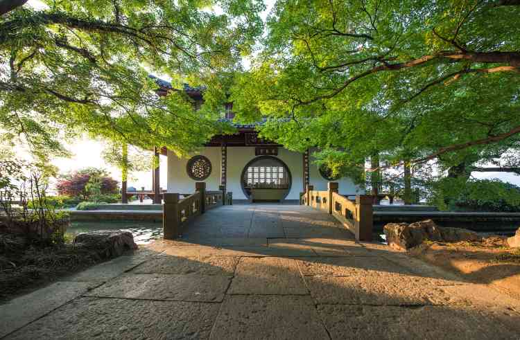 平湖秋月