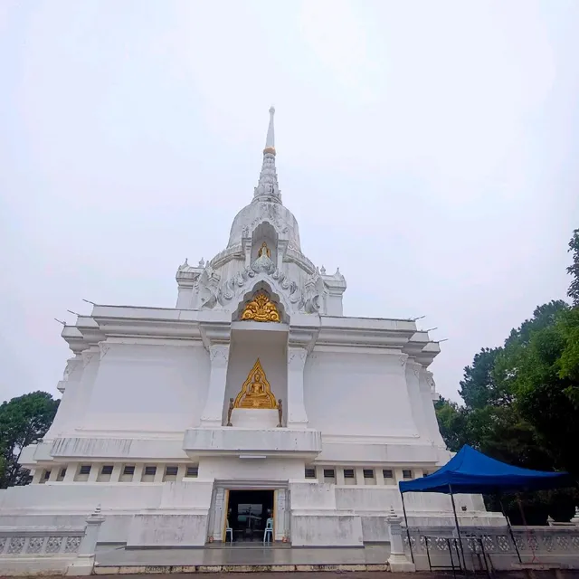 พระบรมธาตุเจดีย์กาญจนาภิเษก