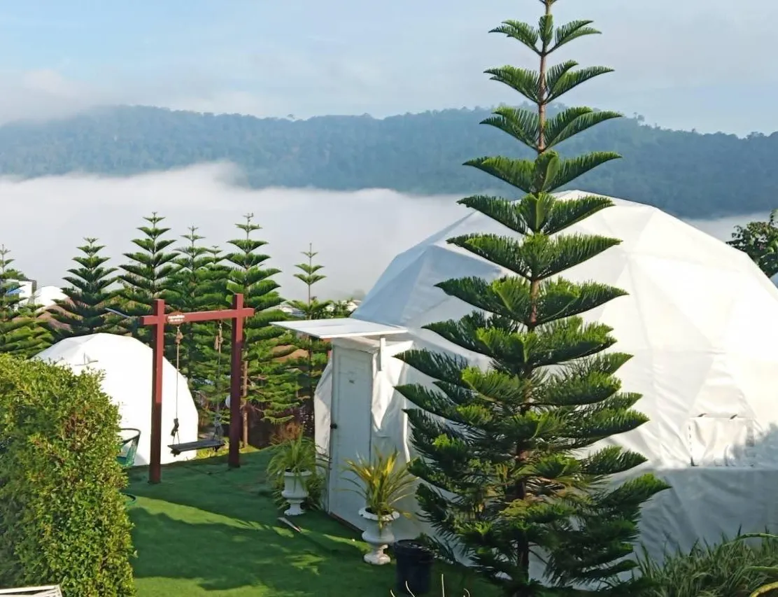 สเตรตัส รีสอร์ท