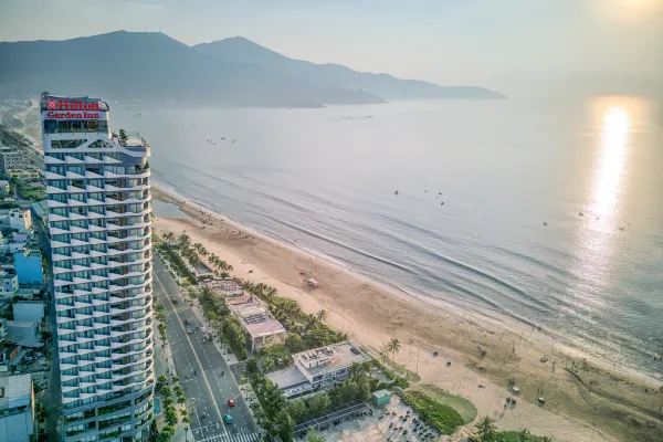 美溪沙灘住宿 #1 峴港希爾頓花園飯店