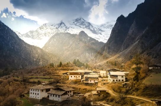 เส้นทางเทรคกิ้งหมู่บ้านยู่เปิง (Yubeng Village)