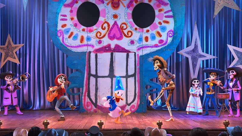 東京迪士尼海洋 25 週年:海洋 Lazos de la Familia