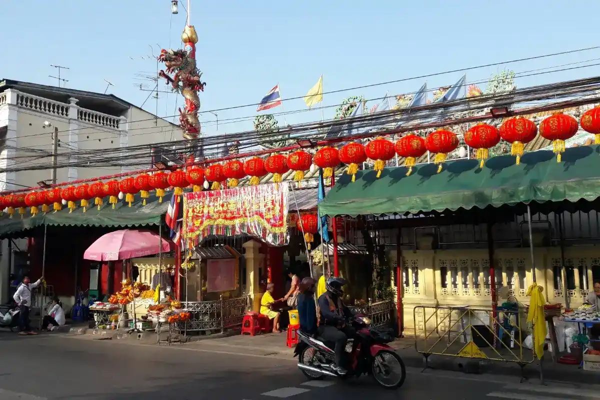 ศาลเจ้าพ่อเสือเสาชิงช้าตั้งอยู่ที่ไหน