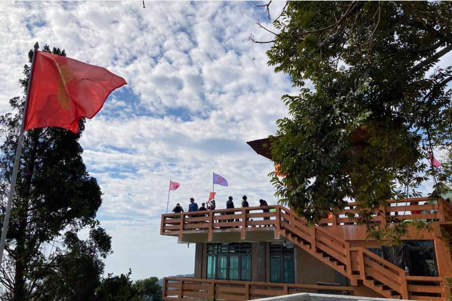 จุดชมวิวเมืองเชียงใหม่แบบพาโนรามา - วัดพระธาตุดอยสุเทพ