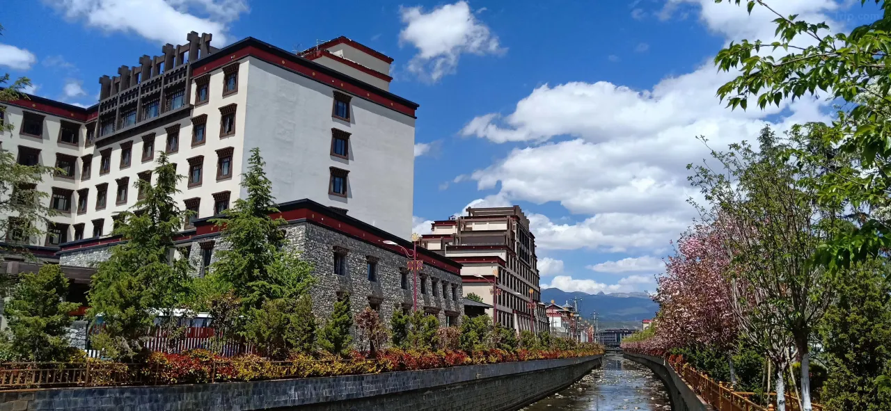 ฮิลตัน การ์เดน อินน์ แชงกรีล่า ย่านสถานีขนส่ง