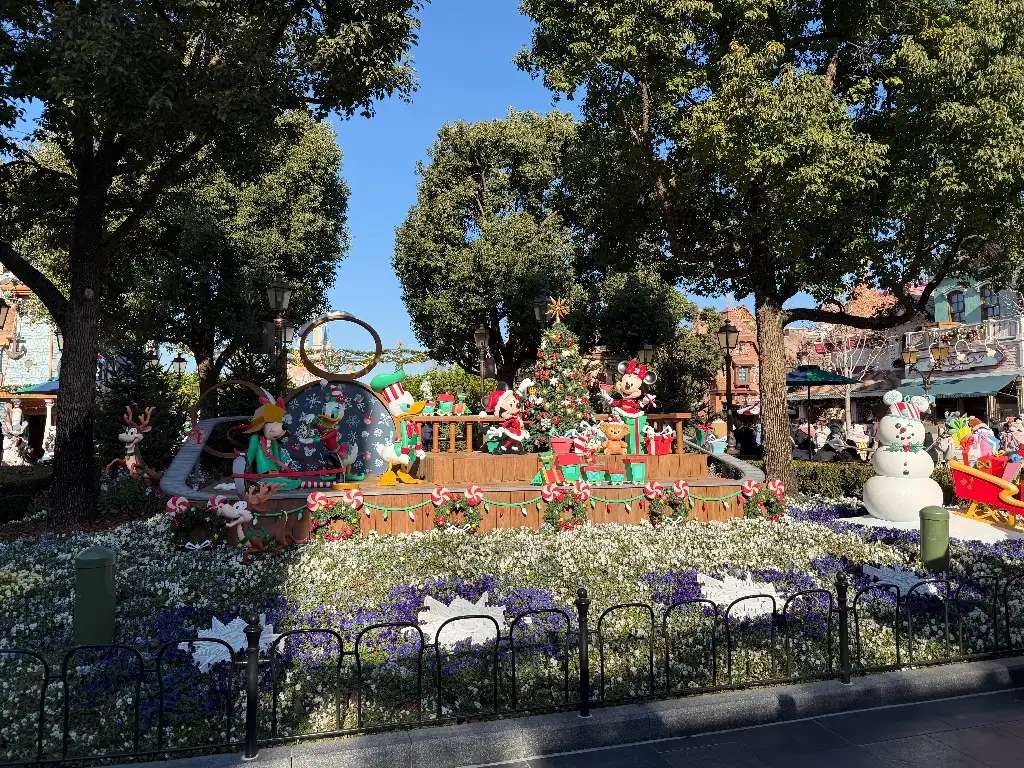 ตลาดคริสต์มาสที่ Disney Resort Shanghai