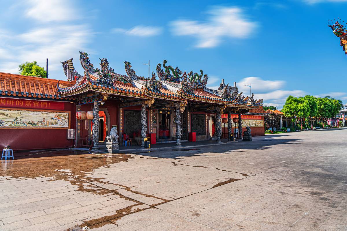 วัดเทพเจ้ามังกรเขียว