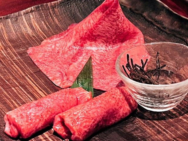 เนื้อย่างยากินิกุ (Yakiniku)