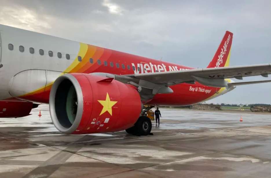 สนามบินโฮจิมินห์ (เตินเซินเญิ้ต)