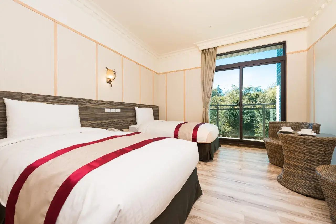 九族文化村住宿｜日月潭經典大飯店范特奇堡