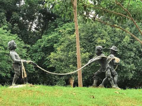 ชมประติมากรรมอาเซียน