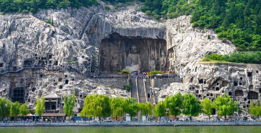Grutas de Longmen en Luoyang y sus esculturas budistas