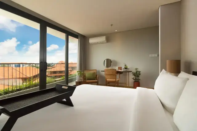 Beachwalk Residence-1