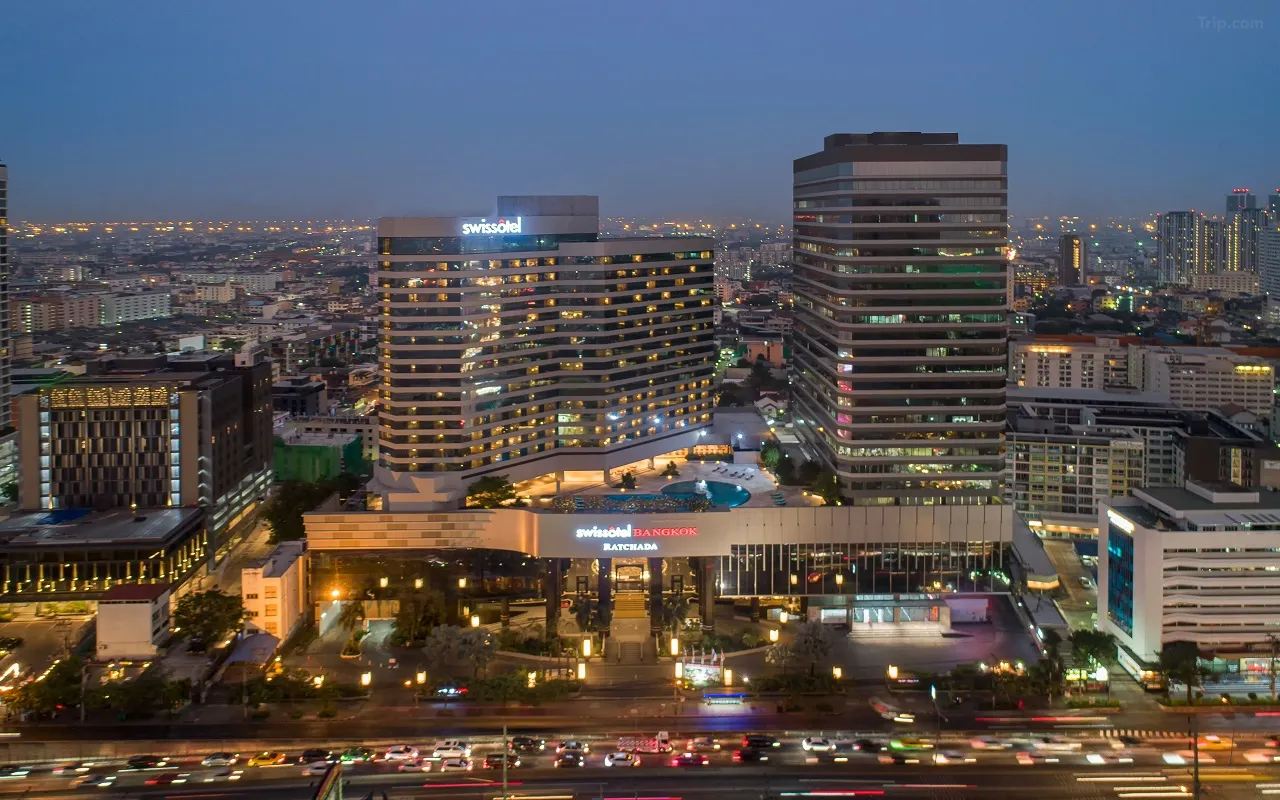 โรงแรมสวิสโซเทล กรุงเทพ รัชดา-2