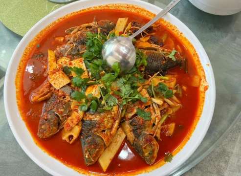 ปลานึ่งเปรี้ยวเผ็ด สูตรทะเลสาบเอ้อไห่