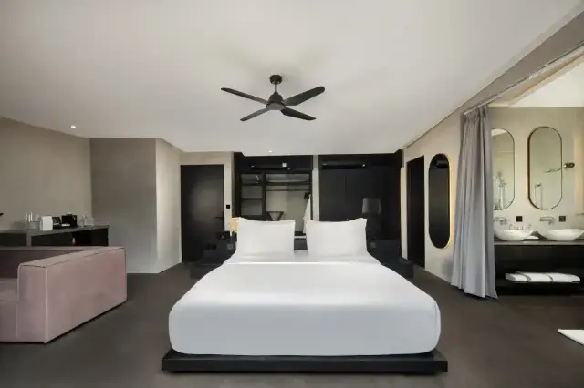 Je Ne Sais Quoi Seminyak-1