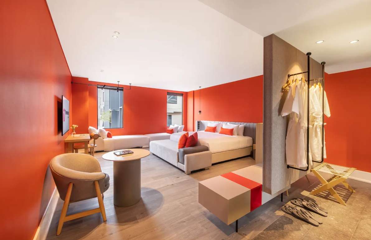 โรงแรมเทรเวลลอดจ์ นิมมาน