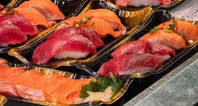 ซูชิตลาดปลา Tsukiji