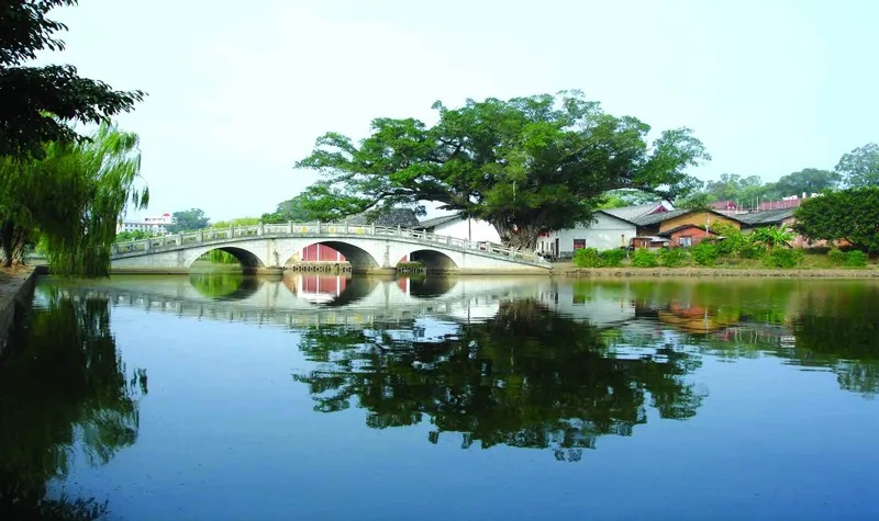 廣東韶關梅關古道+珠璣古巷+韶關南嶺紅沙漠景區一日遊