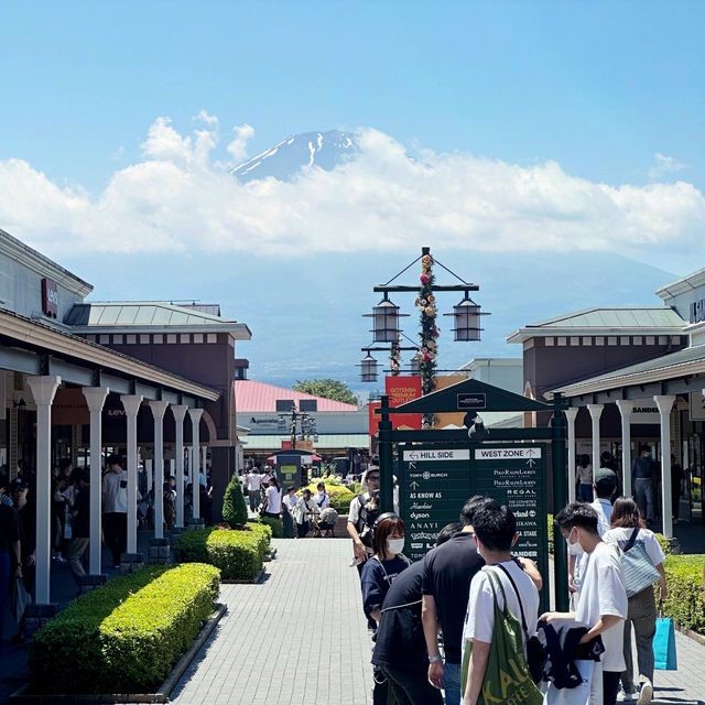 日本最大Outlet，富士山景購物天堂