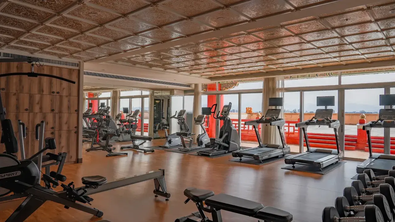 ฟิตเนสในโรงแรม The Grand Hotel