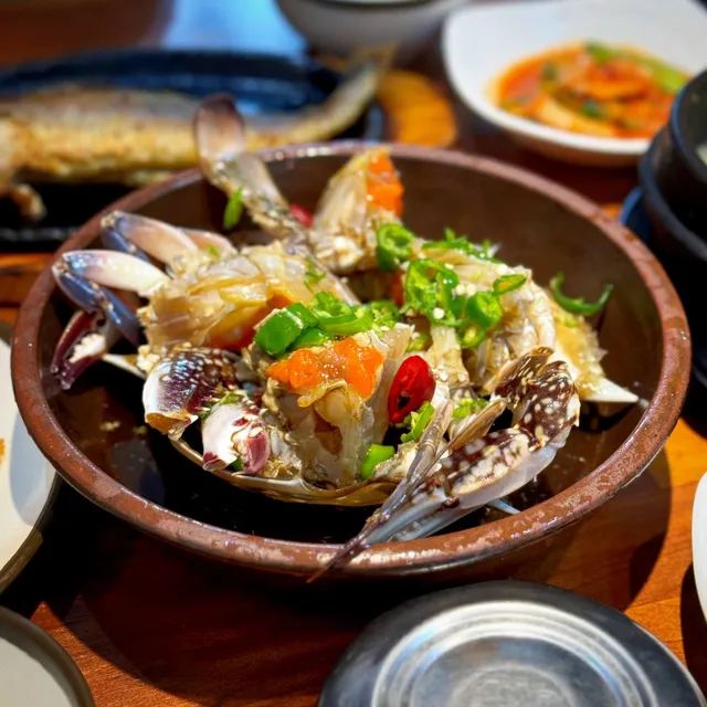 醬油蟹蟹膏十足