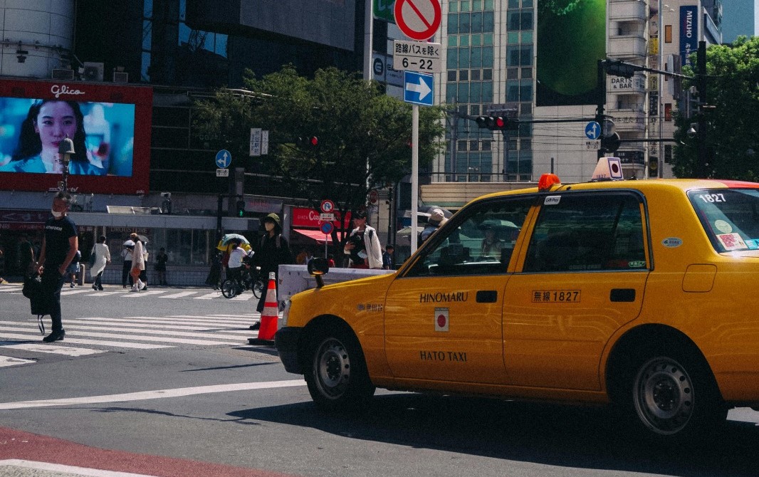 日本的士行李箱放置