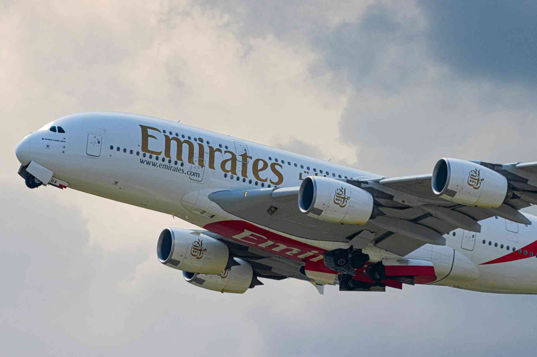 ขอวีซ่าดูไบ Emirates
