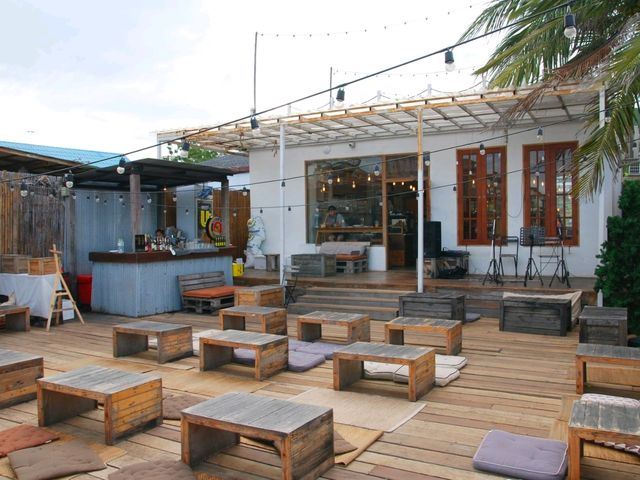 Maharak Cafe