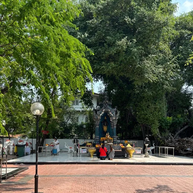 ศาลท้าวหิรัญพนาสูร